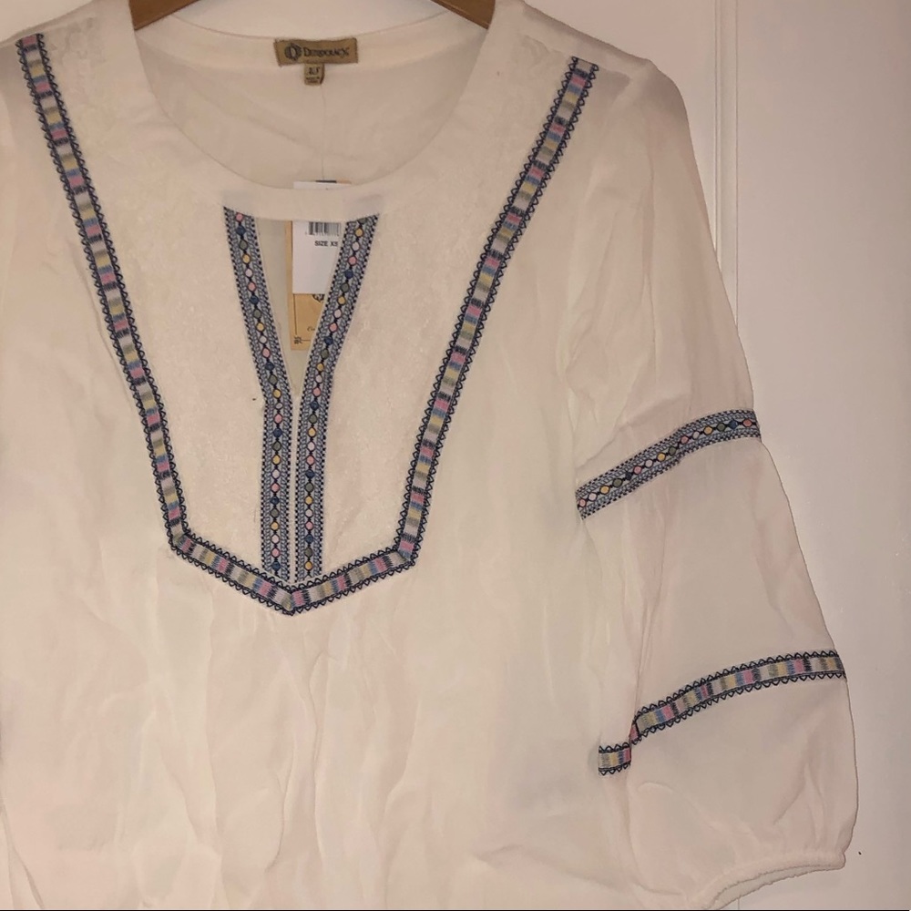 NWT Democracy high/low top.  XS. Breezy and cute!